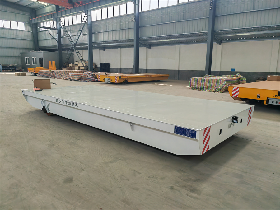 膠輪電動(dòng)平板車 承載10噸白色定制車體